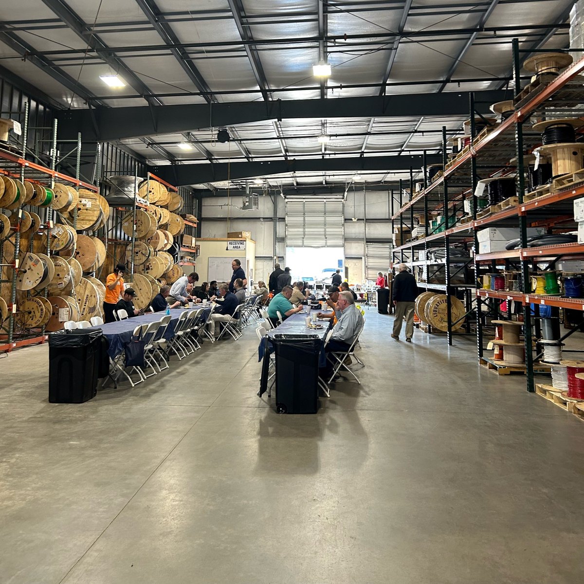 State_Electric's tweet photo. View upcoming events - https://t.co/exTrfkCy8K
Our Fayetteville branch's Customer Appreciation Day was a hit! A huge thank you to our vendors and customers for making it a success!
#StateElectric #servicemakesstate https://t.co/nnZQj9t3Gp