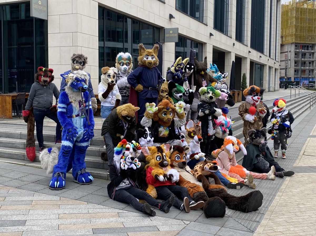 Maybe smaller amount of fursuiters today but some really cool ones! 

#leedsfurs