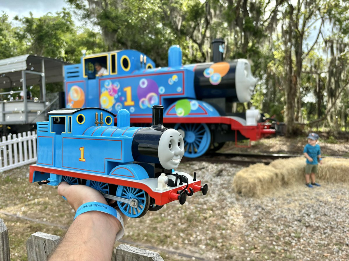 G scale Thomas visiting with Day Out With Thomas! #thomas #thomasandfriends #dayoutwiththomas #thomasfandom #trains