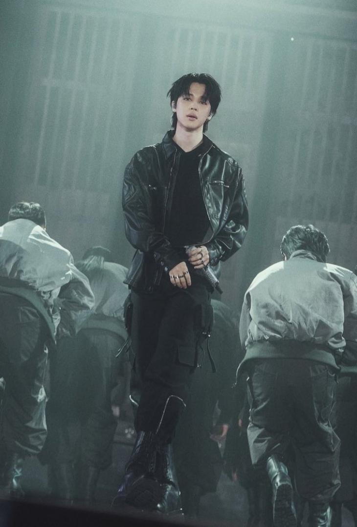 imeunjin9's tweet photo. JIMIN JIMIN 
너무보고싶다 지민아
#지민_셋파투_1주년축하해
#1YearWithSetMeFreePt2
#JIMIN
JIMIN ENDED KPOP
JIMIN PRIMETIME https://t.co/ulB9s3t41H
