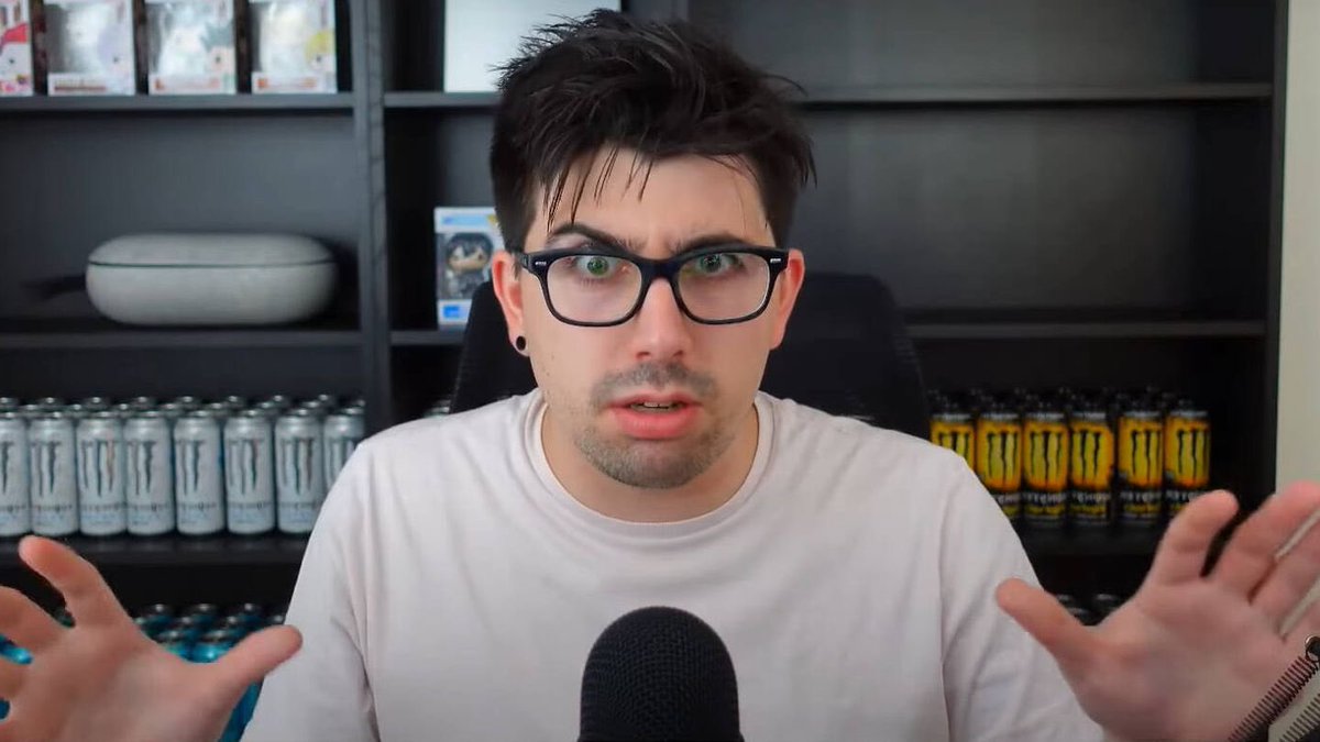 WildMoatStocks's tweet image. Este tio es mi asesor financiero