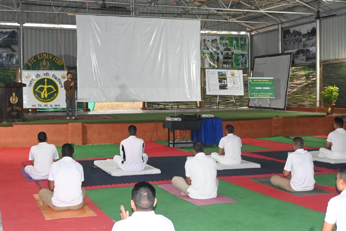 A three-day Heartfulness meditation session completed at RTC KIMIN. The techniques of meditation, cleaning and relaxation of body and mind were taught to the troops. At the end of session, DIG RTC KIMIN felicitated the instructors of Heartfulness institute.
#ITBP
#Himveer