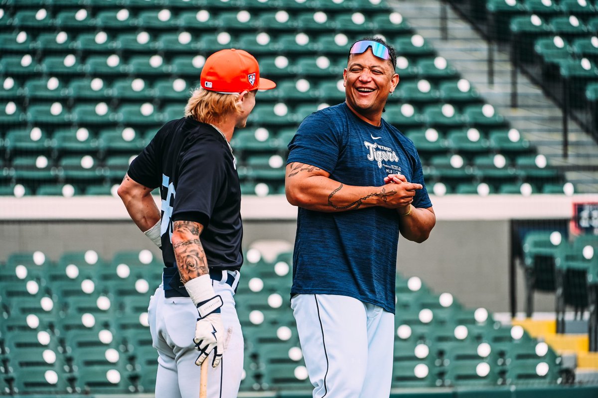 tigers's tweet photo. Miggy 🤝 Max https://t.co/z32JEVr0yt