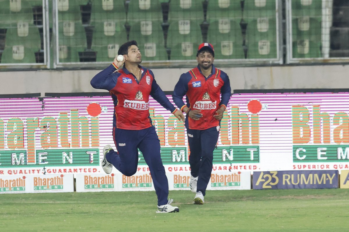 ccl's tweet photo. #RahulMazumder of @BENGALTIGERST20 reacts jubilantly after taking a crucial catch to dismiss #SaqibSaleem! ππ
#CCL2024 from February 23rd - March 25th and will be Live on JioCinema and Sony Ten 5.
#A23 #Parle2020 #CCLSeason10 #DanubeCCLUAE #TruckersUAE #CCLUAE #Chalosaathkhelein #CCLonJioCinema #CelebrityCricketLeague #JioCinema
@A23_Rummy @Parle2020cookie @BharathiCements
@JioCinema @SonySportsNetwk