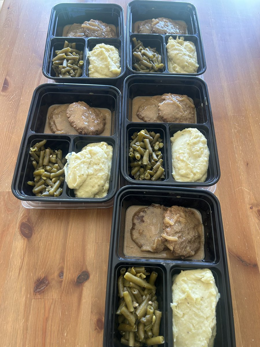 Just finished meal prep for work lunch! Vegan hamburger steak with onion gravy, mashed potatoes, and green beans.  #mealprep #veganlunch