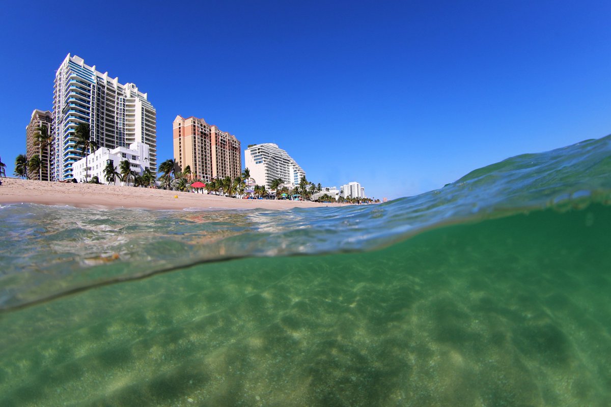 ftlauderdalepd's tweet photo. #FLPD is thankful for another beautiful day on Fort Lauderdale Beach! ☀️🏝 #WeAreFTL #JoinFLPD
@FTLCityNews @flpdrecruit @FtLaudBiz https://t.co/A79JdCYFuA
