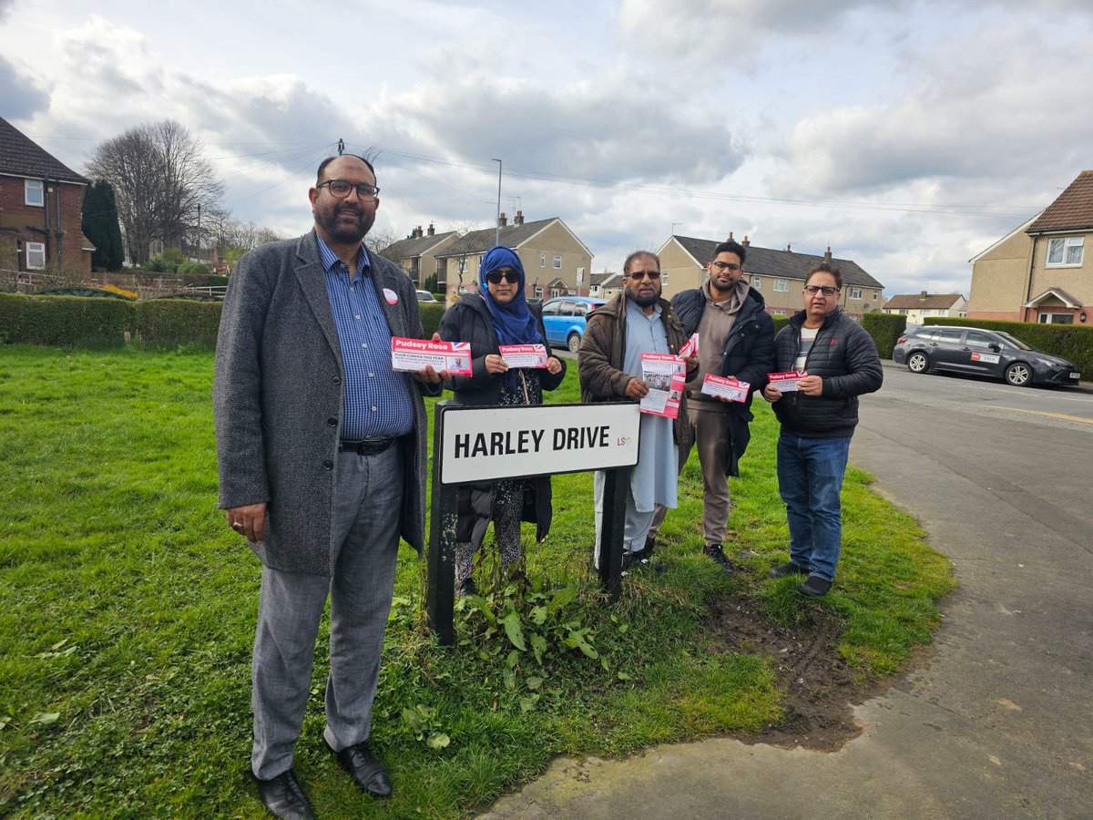 A beautiful day to be out leafletting today. Completed round 31 and 32 in Swinnow. Positive responses from residents that met at doorstep. 
Thank you, team Labour for completing other areas of Pudsey. 
#voteriazahmed 
#votelabour🌹 
#voterachelreeves 
#votetracybrabin