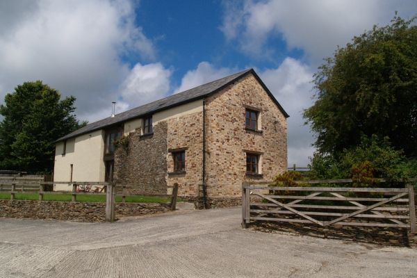 aroundaboutbrit's tweet photo. 🌳 Explore the enchanting Speccott Barton, a family-run sheep farm nestled in the heart of the Devonshire countryside. 🌳

🏡 Self Catering 
https://t.co/WpiTLRzRqt 

#NorthDevonCottages #HolidayRetreat #FamilyGetaway #Staycation #Cottages #RuralGetaway #Merton #Okehampton #Devon https://t.co/N8GkGRoxMS