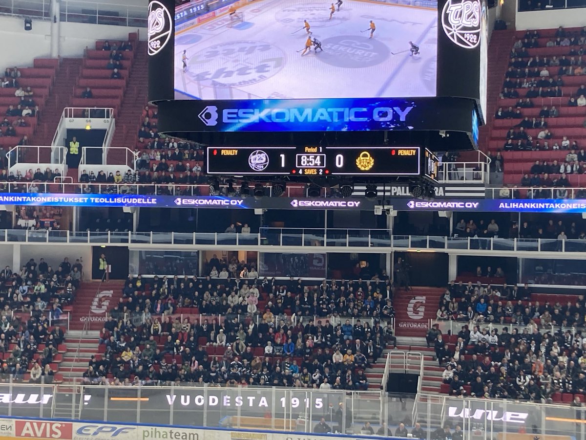 Jännäksi menee😊⁦<a href="/HCTPS/">HC TPS</a>⁩ maalin johdossa, pakkovoitto pitäisi ottaa että pelit Auran rannoilla jatkuu👍 #lätkä #turku