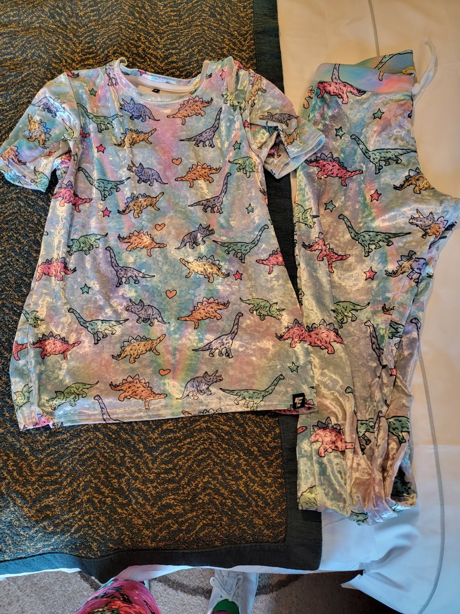 LivoniaJoe's tweet image. Crushed velvet from #electrothreads