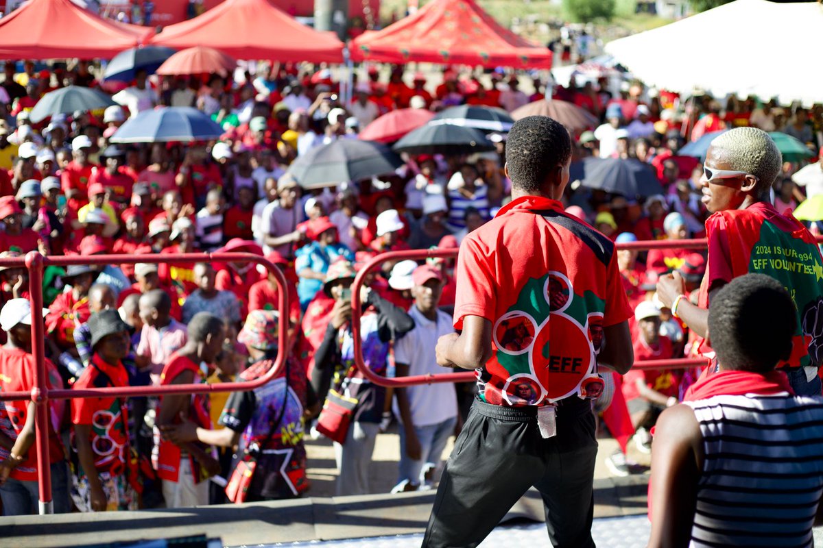 EFFGautengProv's tweet photo. 🚨 In Pictures 🚨

Evaton, a historic township in Gauteng renowned for its pivotal role in the fight against Apartheid in the 1950s and 1980s, has been overlooked by the ANC. The people of Evaton will achieve real emancipation once the EFF takes office after May 29, 2024.
#VoteEFF2024