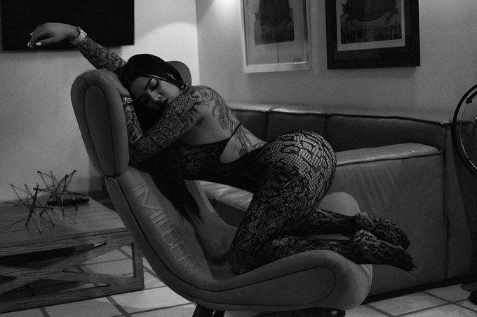 Que harias si me encuentras asi en tu sillon? https://t.co/oRpEQkSah5<a href="/tag/onlyfans"class="tags"><span>#onlyfans</span></a>