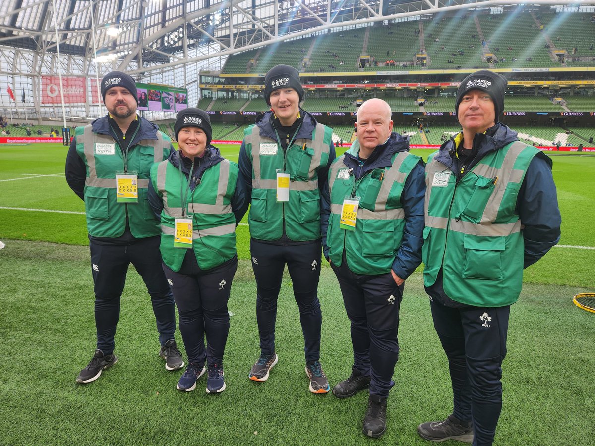 Andy O Toole (@andy23otoole) on Twitter photo #SHOULDERTOSHOULDER
Pitch Extraction team ready look after the player.
<a href="/IrishRugby/">Irish Rugby</a> <a href="/IRFUSaferugby/">IRFU Safe Rugby</a> #SHOULDERTOSHOULDER
Pitch Extraction team ready look after the player.
<a href="/IrishRugby/">Irish Rugby</a> <a href="/IRFUSaferugby/">IRFU Safe Rugby</a>