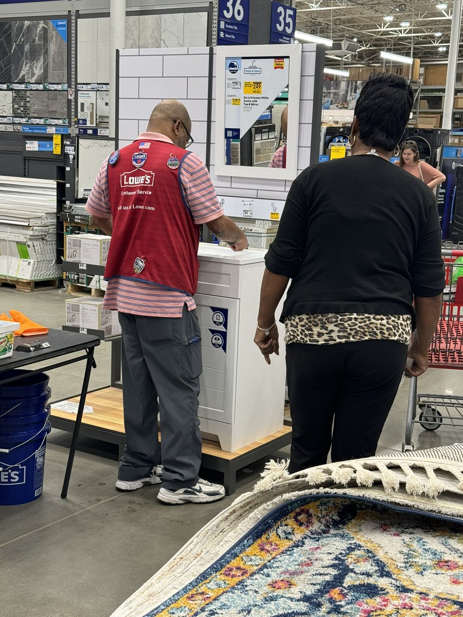 Demarius787's tweet photo. Stop by Lowe’s of Danville where Robert is demonstrating the power of The Rubbermaid Power Scrubber. It’s great for getting in those tight spaces. Stop by and try it for yourself @BenitoKomadina @nathanlancastr @LeeHall18989665  @som2to #R1DEMOS https://t.co/k8M4Lp4YHE