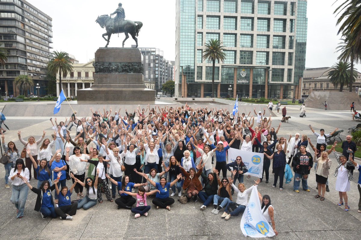 En un mes muy especial, vivimos una jornada histórica para #MujerEsSumar. Más de 300 mujeres de todo el país reunidas para charlar, reflexionar, sumar nuestras voces y seguir haciendo historia juntas.
¡Gracias a todas!