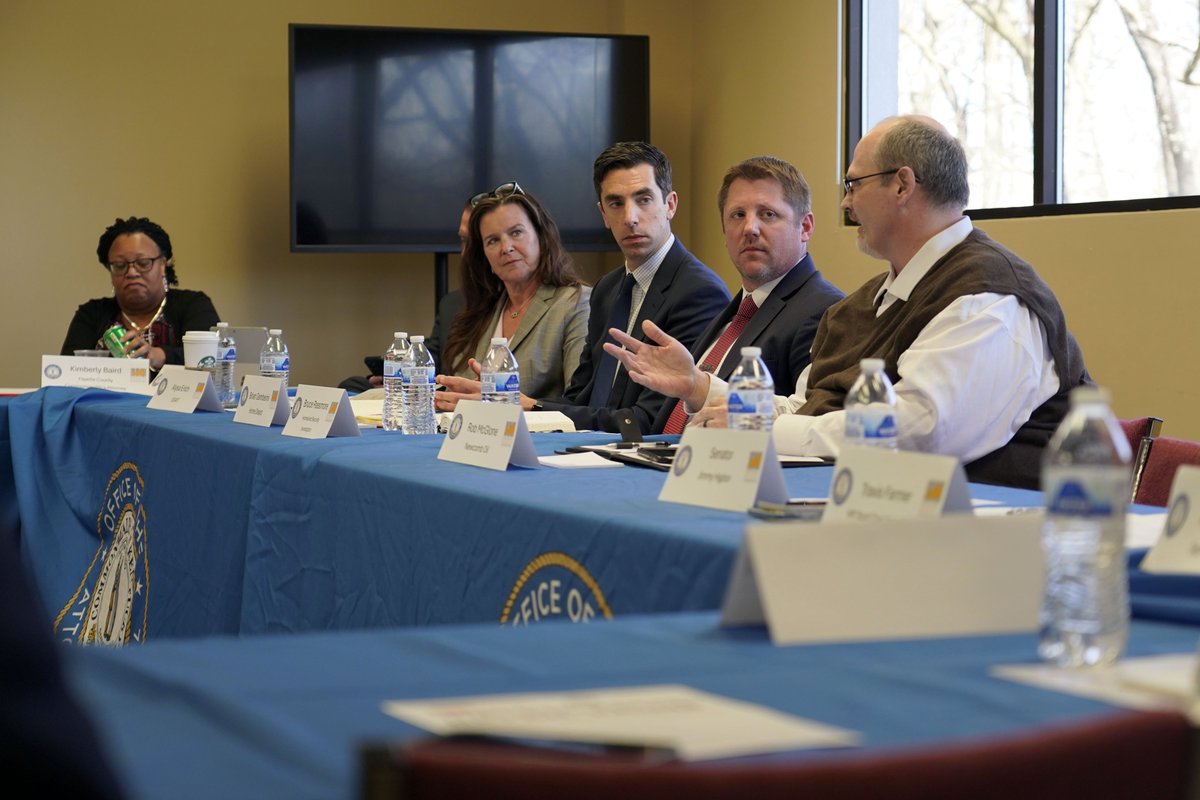 Earlier this week, our Office convened a roundtable discussion on the reality of retail crime in Kentucky with <a href="/KYRETAIL/">KY Retail Federation</a>.

The volume of 21st century major retail crime feels like lawlessness, and we can’t accept turning a blind eye. 

kentucky.gov/Pages/Activity…