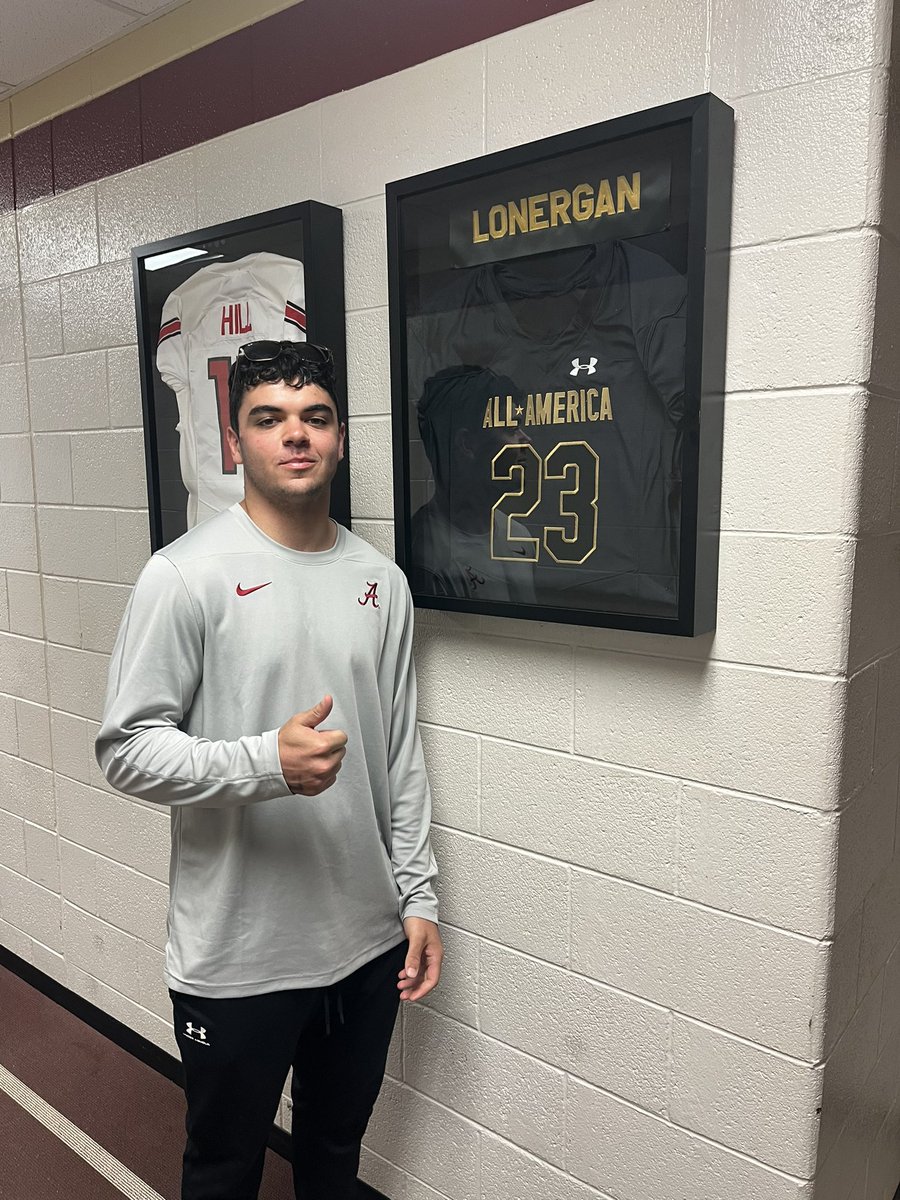 Really great to have @_dylanlonergan home this week to check out his @AllAmericaGame jersey we recently displayed. He’s back to the @AlabamaFTBL spring practice grind next week! 🪵🐘
