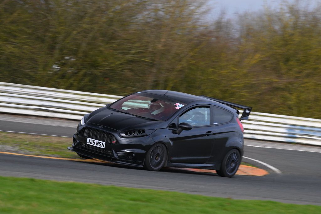 jsr_redline's tweet photo. 650miles covered, 70 laps at Blyton on the limit all day and didn’t skip a beat. What a thing 🚀 

Mega to bring the lads out on track too @SVR_Driftyy @rixonnn_ https://t.co/S3pJdK8Fk7