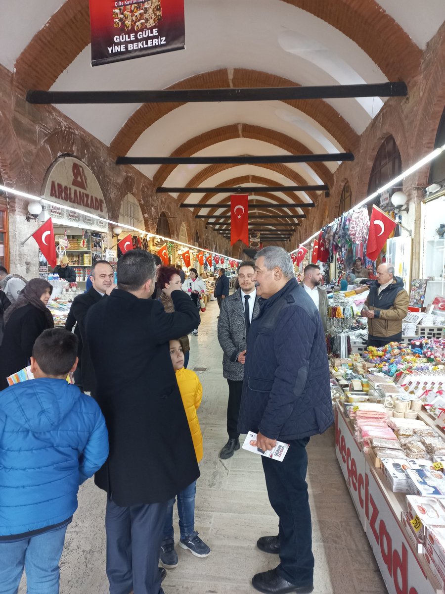 zaferedirne's tweet photo. Seçim Çalışmaları Kapsamında Selimiye Arasta Çarşısında ki ziyaretimizden kareler
@zaferpartisi @umitozdag @serkanhankonak
#Secim #secim2024 #zaferpartisi #seninzaferin #edirneninzaferi #selimiye #arasta #edirne https://t.co/wa0bQLLVuN