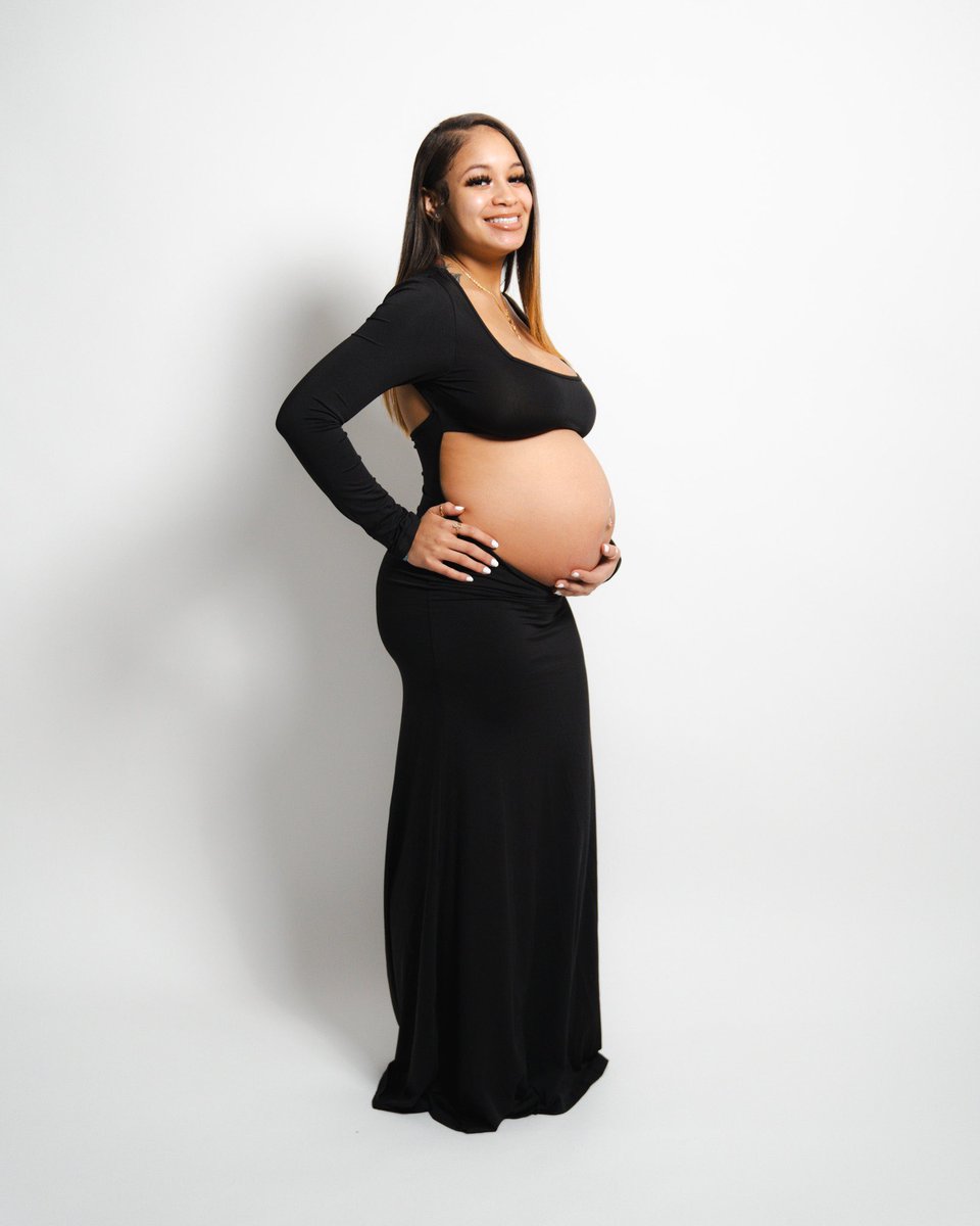 Daija_154's tweet photo. Running out of womb over here 🖤
#30weekspregnant https://t.co/319tf7nYNU