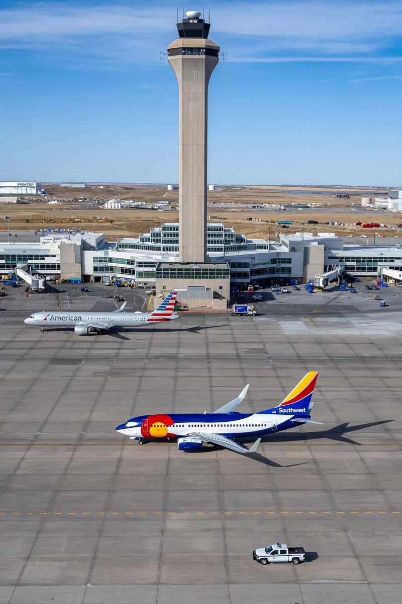 Denver Int'l Airport tweet media