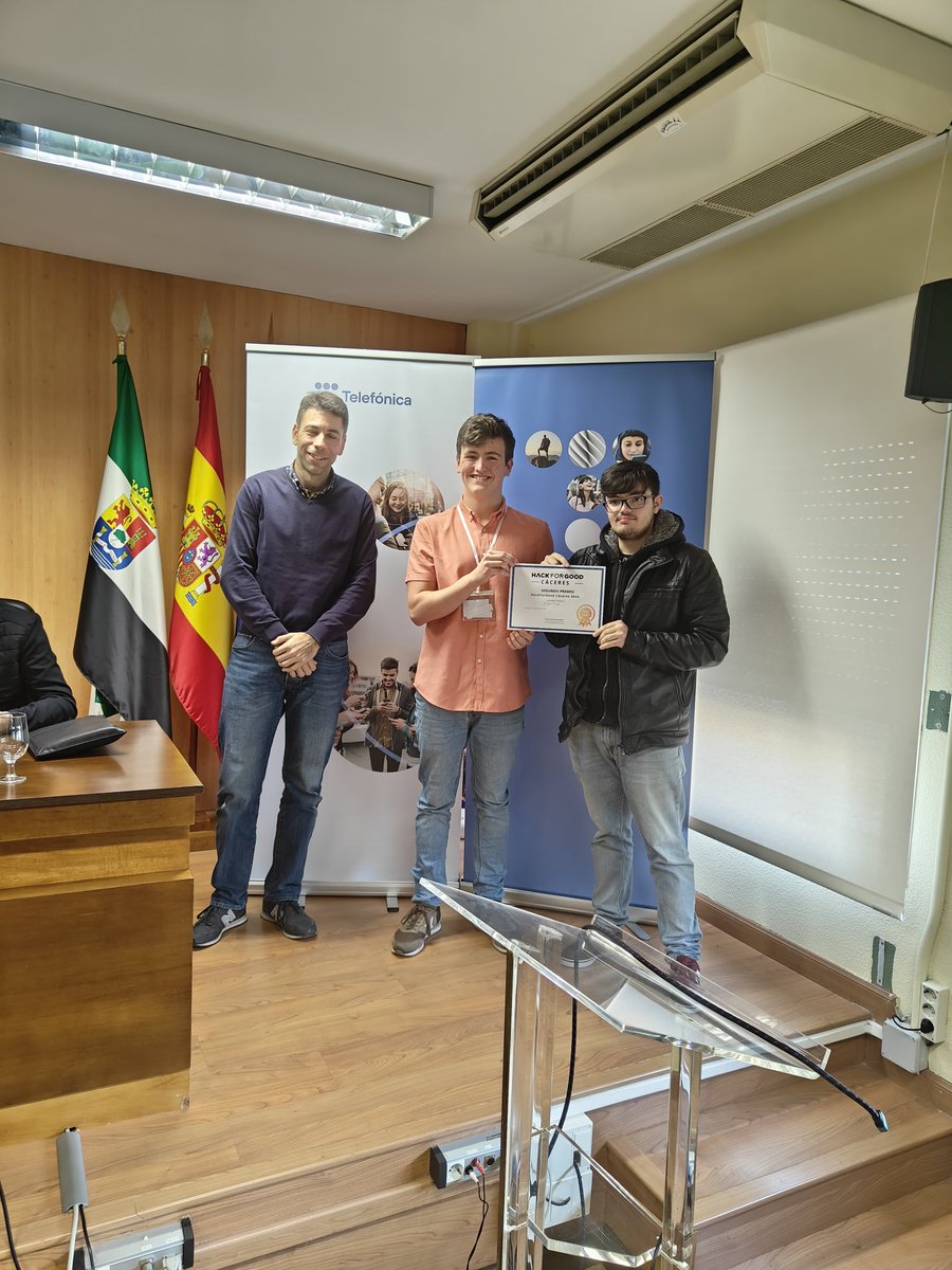 CatedraTEF_UEx's tweet photo. El Segundo Premio en #HackForGood Cáceres 2024, dotado con 600€ es para #Canfía
#HackForGood2024
#CátedrasTelefónica
#H4GCC https://t.co/Ivvno2FGD8