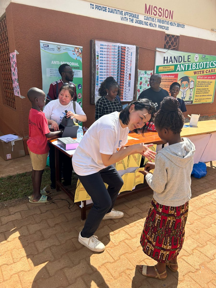 This week, thanks to @FlemingFund, #THET @ Commonwealthpharmacy.org. Makerere University School of Public Health, in partnership with Royal Free Hospital NHS Trust London, hosted a 5-member team. Activities held at mukono hospital in #AMR awareness and #handhygiene.