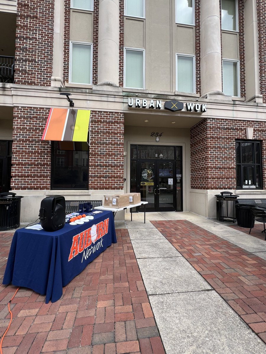 Lite Favorites 96.3 WLEE tweet media