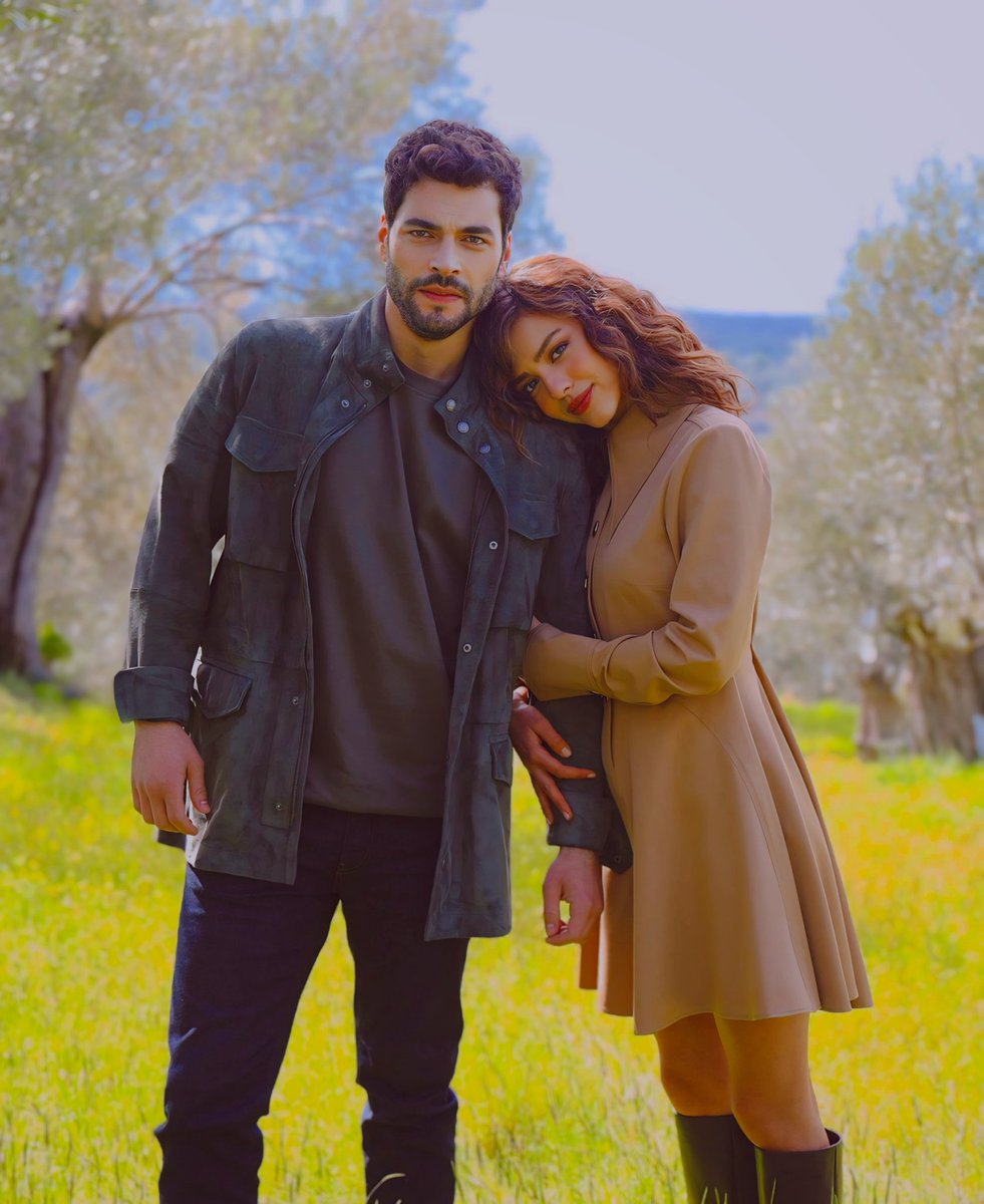 Nadia_Tl7's tweet photo. Look at this beautiful couple 🤌🏻😍

#AkınAkınözü • #AslıhanMalbora
#YabanÇiçekleri • #ElKıl https://t.co/IG3WUtE7RQ
