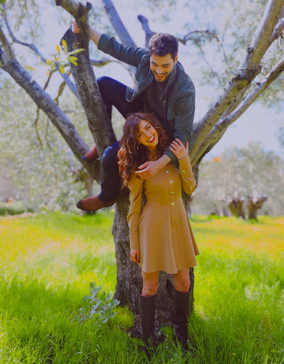 Nadia_Tl7's tweet photo. Look at this beautiful couple 🤌🏻😍

#AkınAkınözü • #AslıhanMalbora
#YabanÇiçekleri • #ElKıl https://t.co/IG3WUtE7RQ