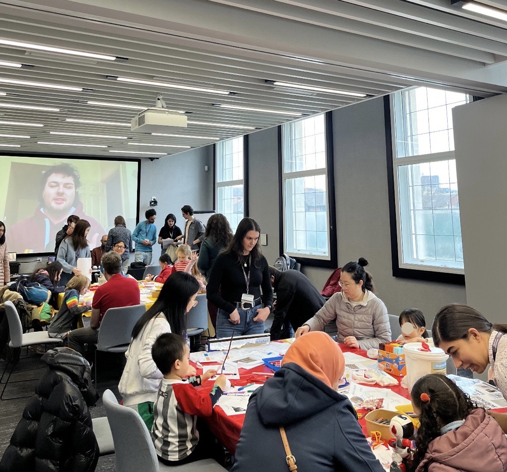 Thank you so much to everyone who joined our @TheCHBH researchers at The Exchange today!🎊 It was lovely to see everyone get stuck into a host of brain-boosting crafts, challenges, and conversations in celebration of #brainawarenessweek2024🧠