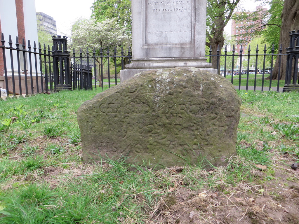 And here is John Dixwell's first gravestone, which bears only his initials, his incorrect age, and his death year. #englishcivilwars #NewHavenColony #familyhistory