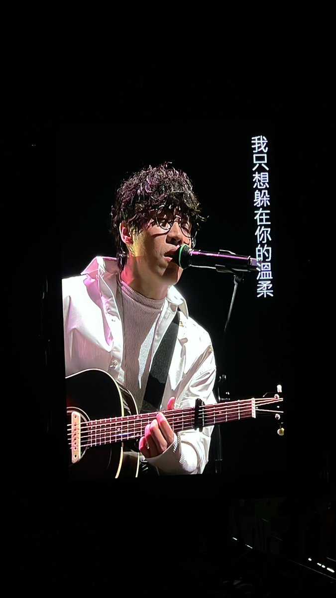 把我听哭了 卢广仲赔钱😭😭 https://t.co/8YilhPZ3im