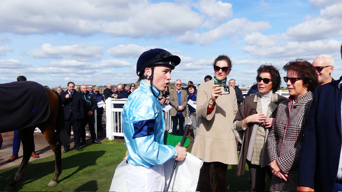 Emily Scott tweet media