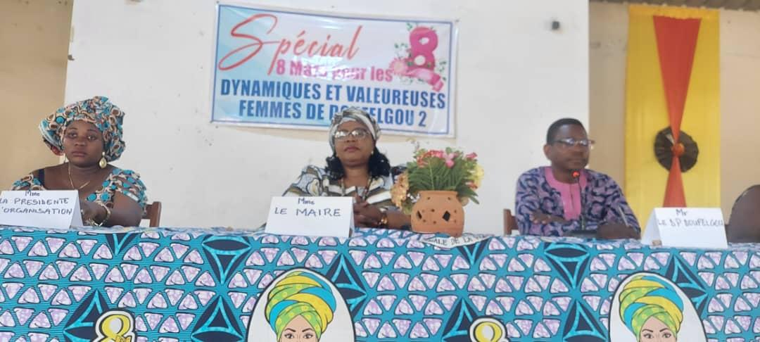 AtiotaTouni's tweet image. Célébration en #différé de la #journée des droits de la femme par les femmes de la @2Doufelgou. Ce fut un moment solennel emprunt de convivialité et  d'engagement des femmes dynamiques de #Defalé pour la  liberté et leurs droits 
@2Doufelgou
@AIMFrancophones @fct228
@UCLGAfrica