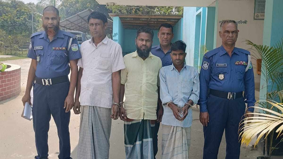 মাদারগঞ্জে ৩ জুয়াড়ী আটক