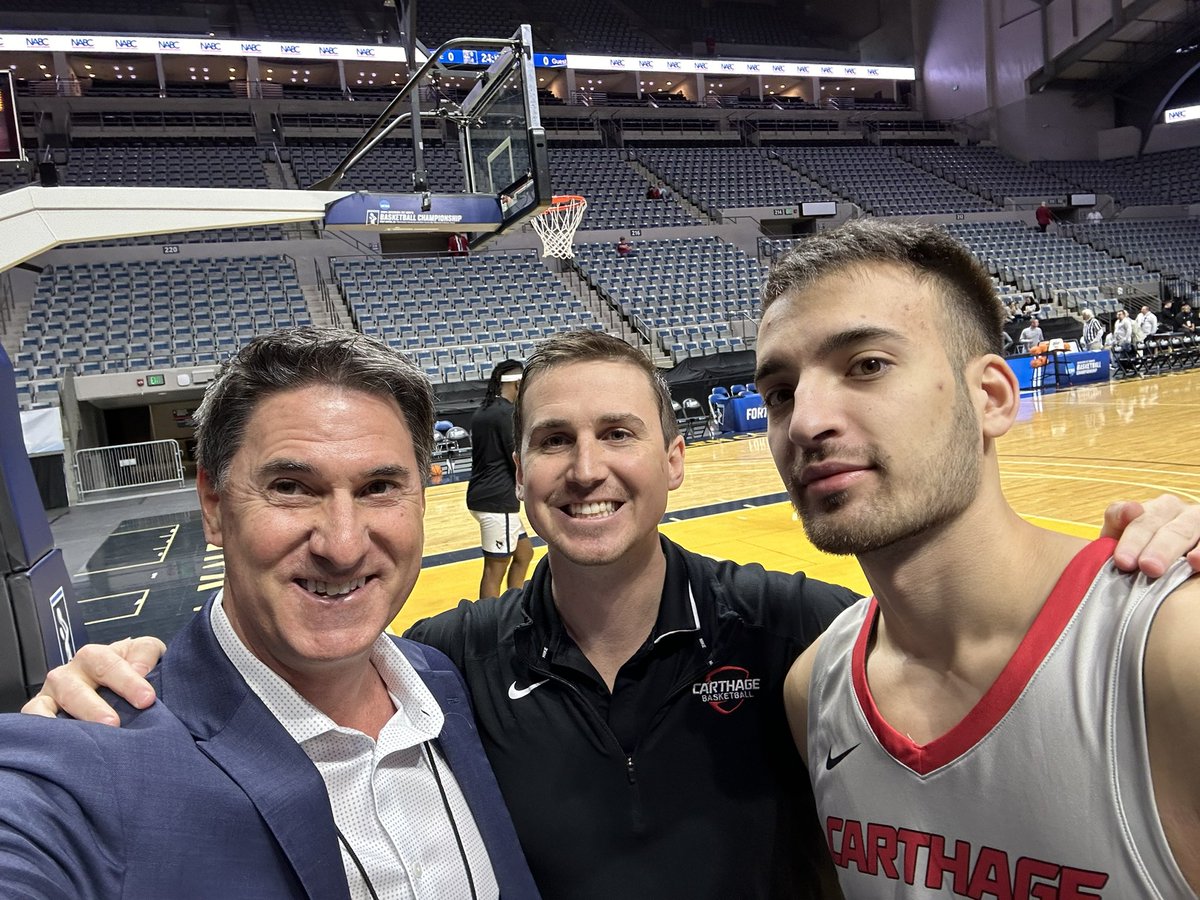CCIW! Let’s go <a href="/Fi11ip/">Fillip Bulatović 🇷🇸</a>! 

<a href="/SDjurickovic21/">Steve Djurickovic</a> 

#d3selfies #d3hoops