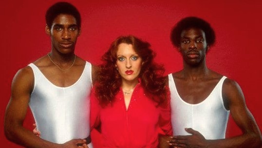 'Feels Like I'm In Love'
Kelly Marie
youtu.be/1Wz_9dVJ-Ew?si…