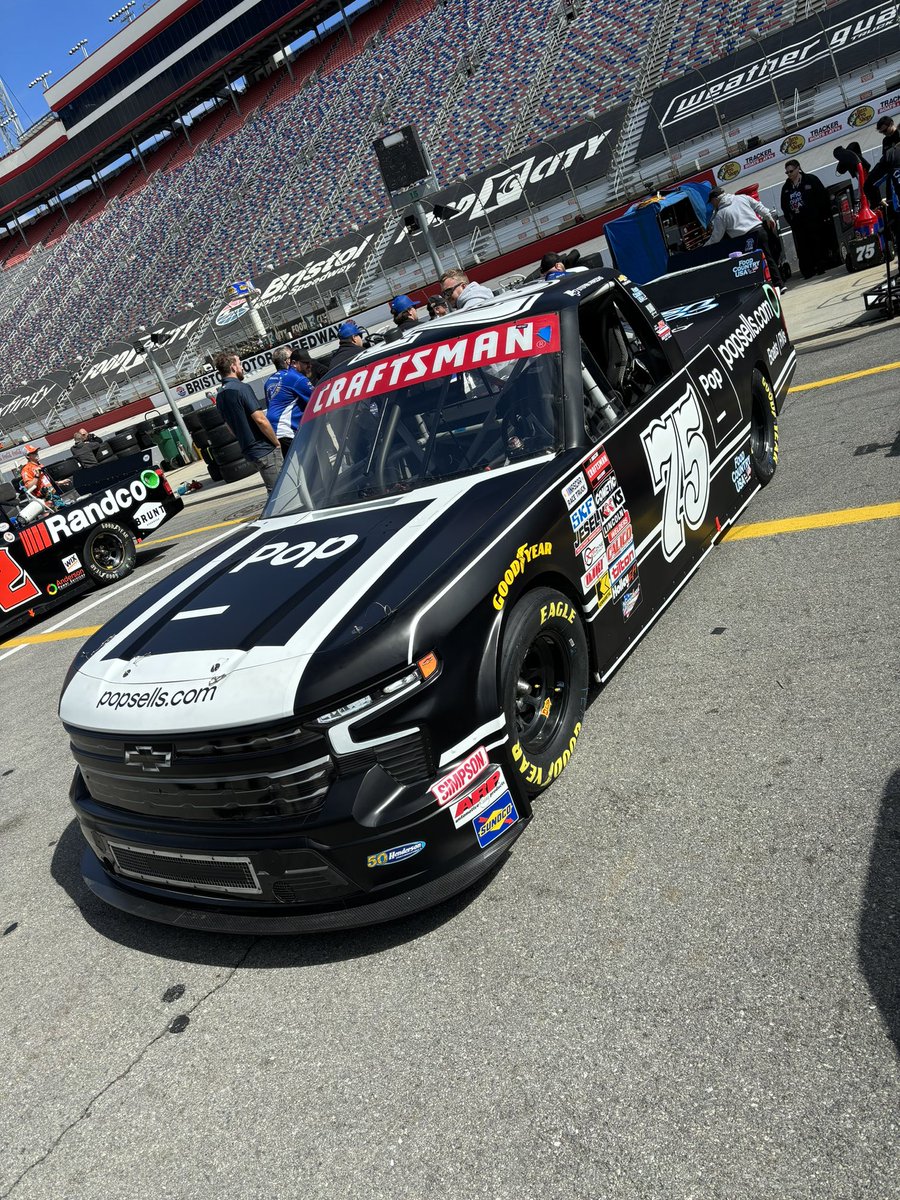 It’s a beautiful day for a race here @ItsBristolBaby! Ready to get after it with our @POPRVs @FoodCountryUSA @TeamChevy 75!