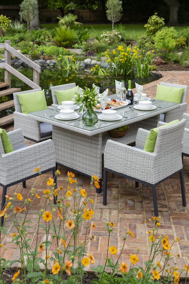 Upgrade your outdoor dining area with our sleek dining set, designed to elevate both form & function. Featuring a chic rectangular table topped with tempered glass, it's the perfect spot for gatherings with friends & family alfrescogardenfurniture.co.uk/garden-furnitu… #gardenfurniture #gardens