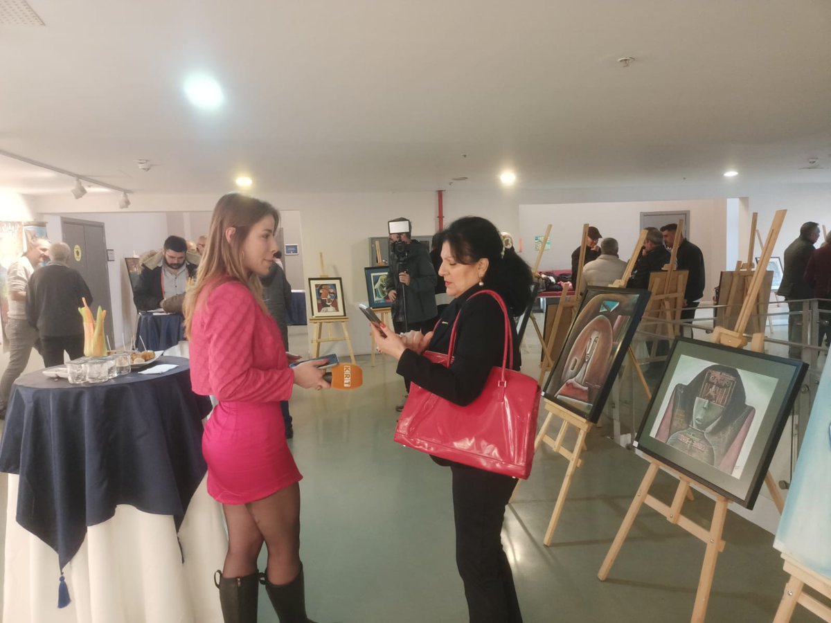 Yazar ve ressam Muzaffer Oruçoğlu’nun “Kadınlar Işığa Doğru” adlı resim sergisi Şişli Belediyesi Nazım Hikmet Kültür ve Sanat Evi’nde sanatseverlerle buluştu. Sergi, 16-25 Mart arasında ücretsiz olarak görülebilecek… gazetepatika22.com/kadinlar-isiga…