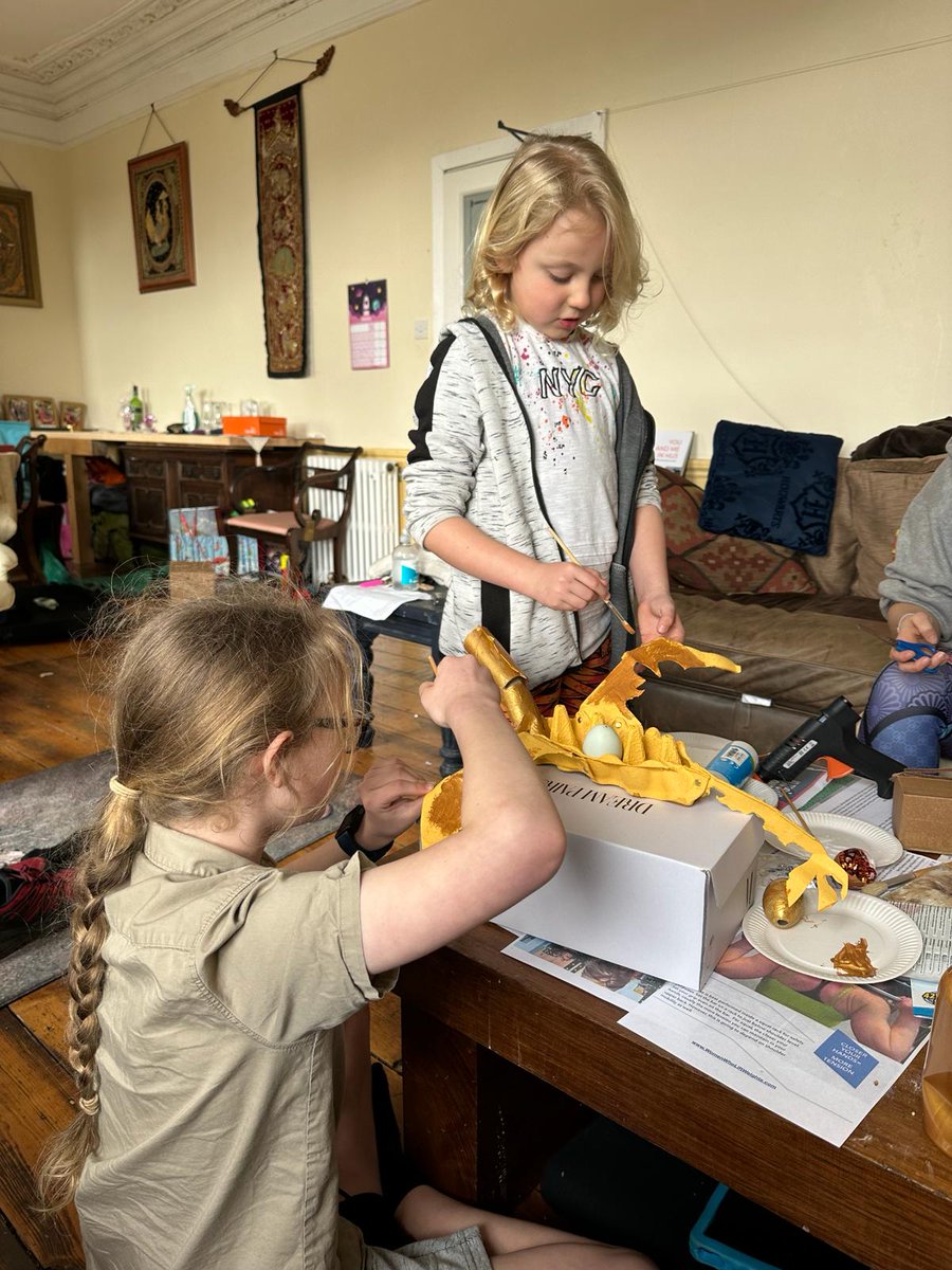 114ColtmanSt's tweet photo. Craft weekend @wearenewington @NA_foxes @NA_giraffes https://t.co/1K8KHcmdr3