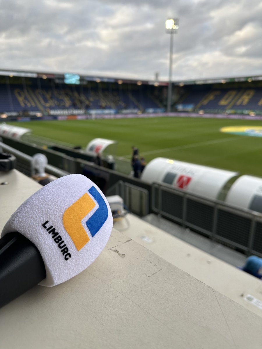 FalcoCremers's tweet image. Vanaf 18.30 op #L1 Radio: #FortunaSittard - PEC Zwolle. Heerlijk potje met de nodige belangen! #forpec