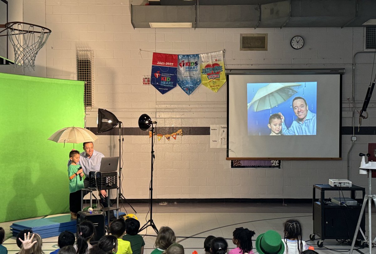 Thank you @johnmarshall_wx for coming to Madison Park and sharing your passion for weather. We loved meeting you and getting a chance to put our green screen abilities to the test! ☀️🌧️⚡️🌪️❄️🌈 Also, a big thank you to @MadParkPTA for organizing this great day for us!