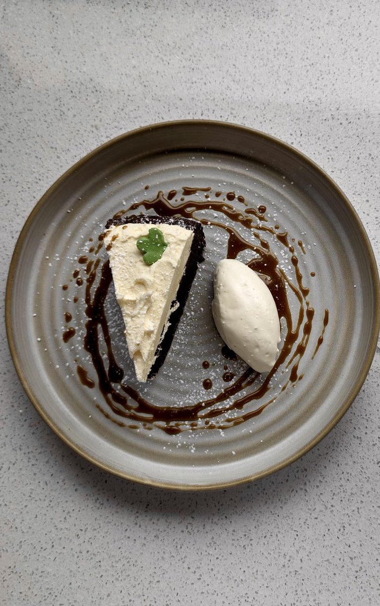 We have some delicious St Patrick’s day specials for you tomorrow. From Guinness chocolate cake with Bushmills toffee sauce to our shaken Irish coffee topped with a baileys and coffee foam, yum! Book through the link below- mourneseafood.com/restaurants/be… #visitbelfast #seafoodni