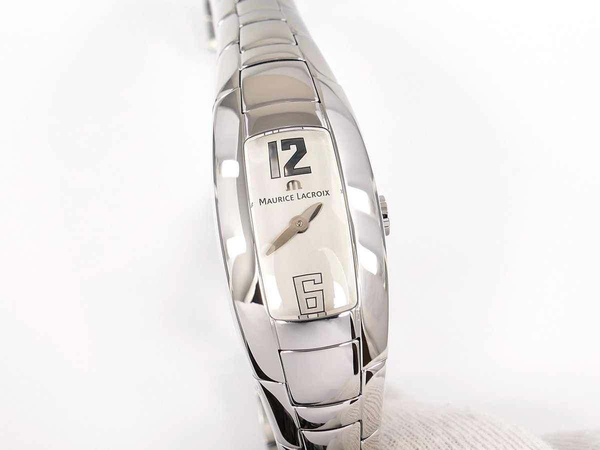 Ladies Maurice Lacroix Intuition 32859 Silver Dial 20mm Arabic Numerals swwatches.uk/maurice-lacroi… #luxurywatches #mauricelacroix #ladiesfashion