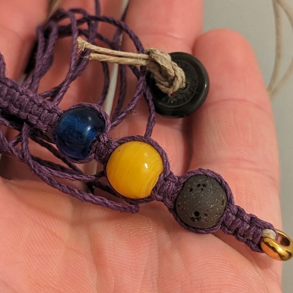 heath_cycle's tweet photo. @GaboKerr Haikus advertise

Mostly, I do macrame

Some photography https://t.co/JotzbCDVgy