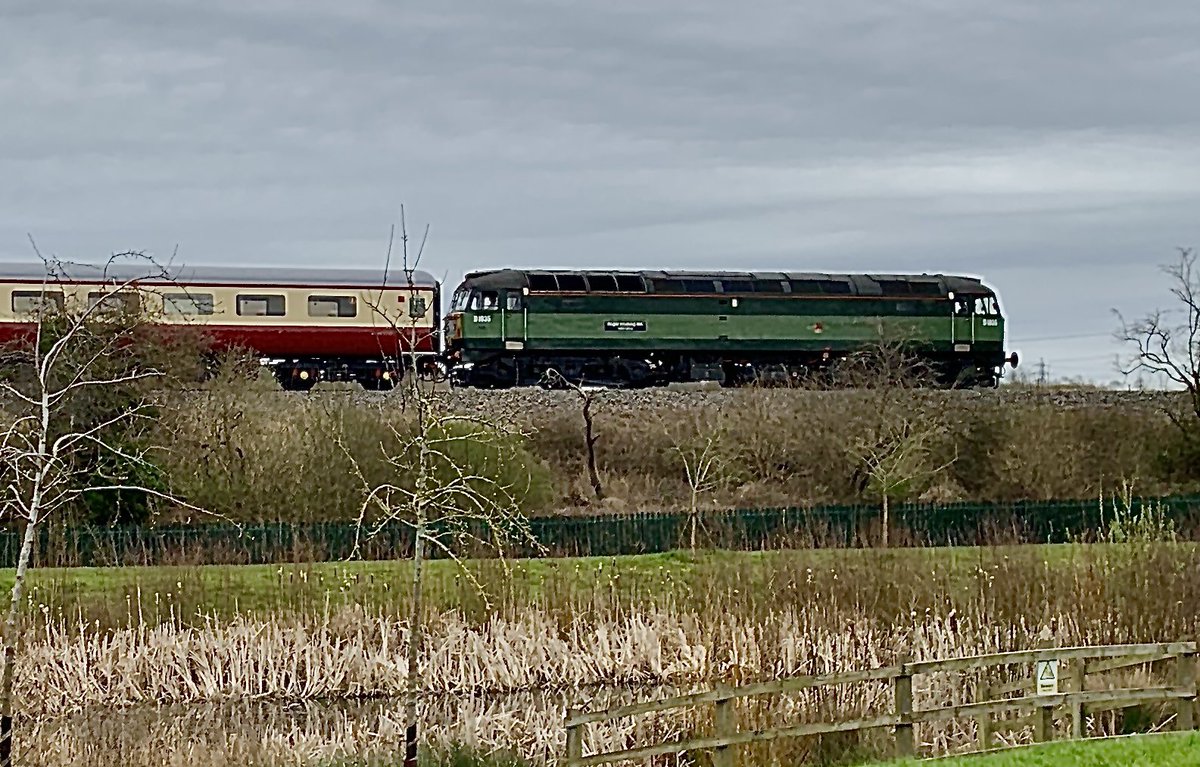 A quick phone grab whilst walking the dog earlier ! #SteamSaturday sees 46100 Royal Scot and 47805 with 1Z46 Northampton to Worcester Shrub Hill seen outskirts Swindon 16/3