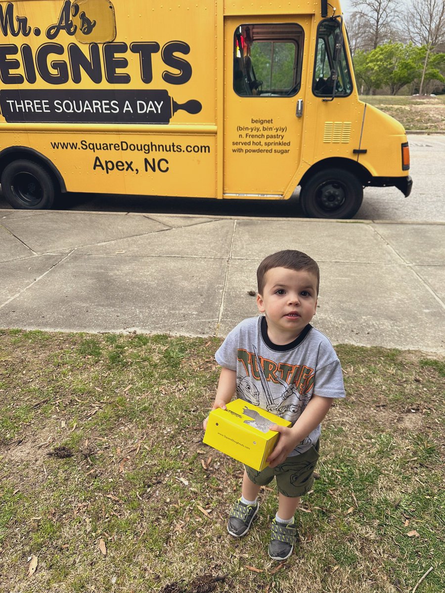 Landon enjoyed himself at the Spring Fling <a href="/SalemElementary/">Salem Elementary</a> best part was his special treat  💗