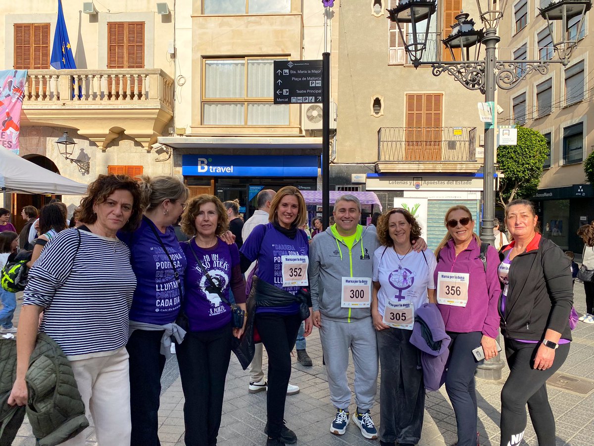 SocialistesInca's tweet photo. 💜👟 Més de 600 inqueres i inquers han caminat avui horabaixa per reivindicar el feminisme, la justícia i la igualtat real en la 8ena Marxa per la Dona.
#OrgullInquer #IncaSomTotes https://t.co/h8HQHOeEmp